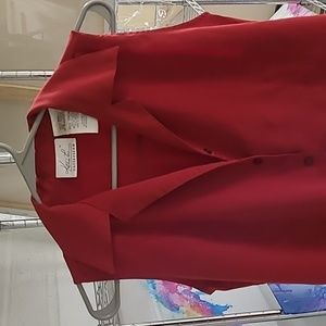 Sleeveless button-up